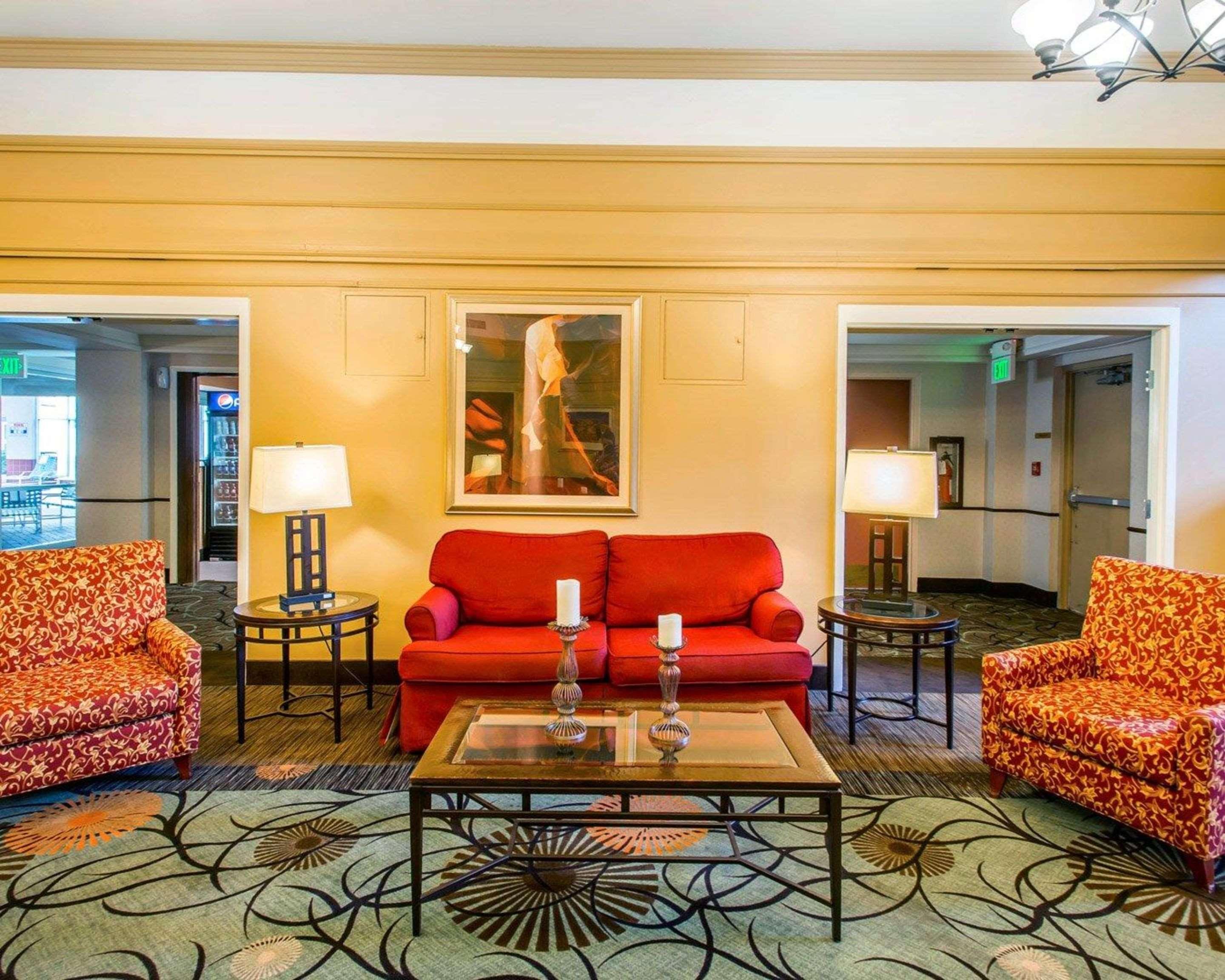 คลาเรียน โฮเทล แอนด์ คอนเฟอเรนซ์ เซนเตอร์ กรีลีย์ ดาวน์ทาวน์ Hotel ภายนอก รูปภาพ