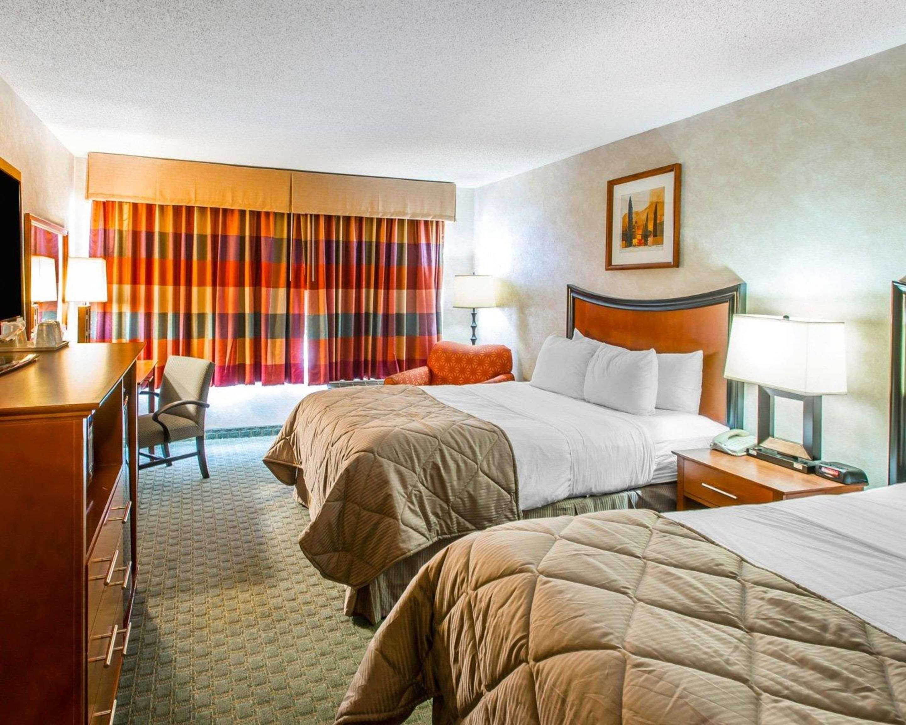 คลาเรียน โฮเทล แอนด์ คอนเฟอเรนซ์ เซนเตอร์ กรีลีย์ ดาวน์ทาวน์ Hotel ภายนอก รูปภาพ